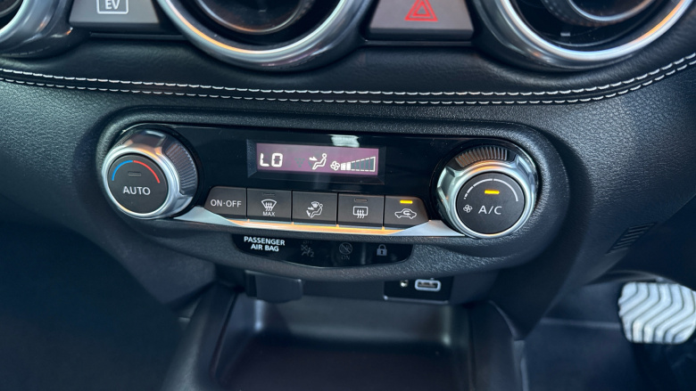 Nissan Juke 1.6 Hybrid N-Connecta 5dr Auto Hybrid Hatchback